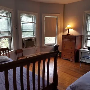 Homestay Sid's Victorian Oasis