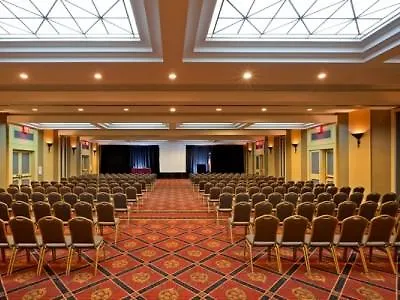 LaGuardia Plaza Hotel New York