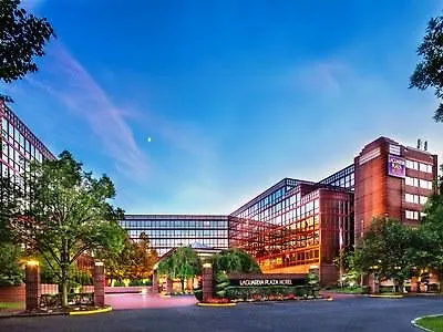 LaGuardia Plaza Hotel New York