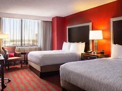 LaGuardia Plaza Hotel New York