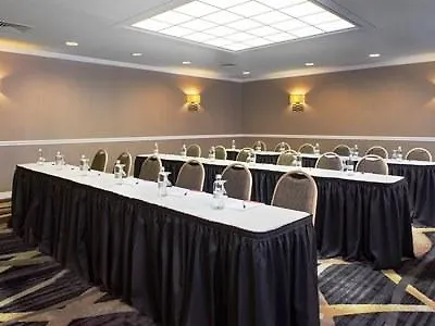 LaGuardia Plaza Hotel New York 3*,