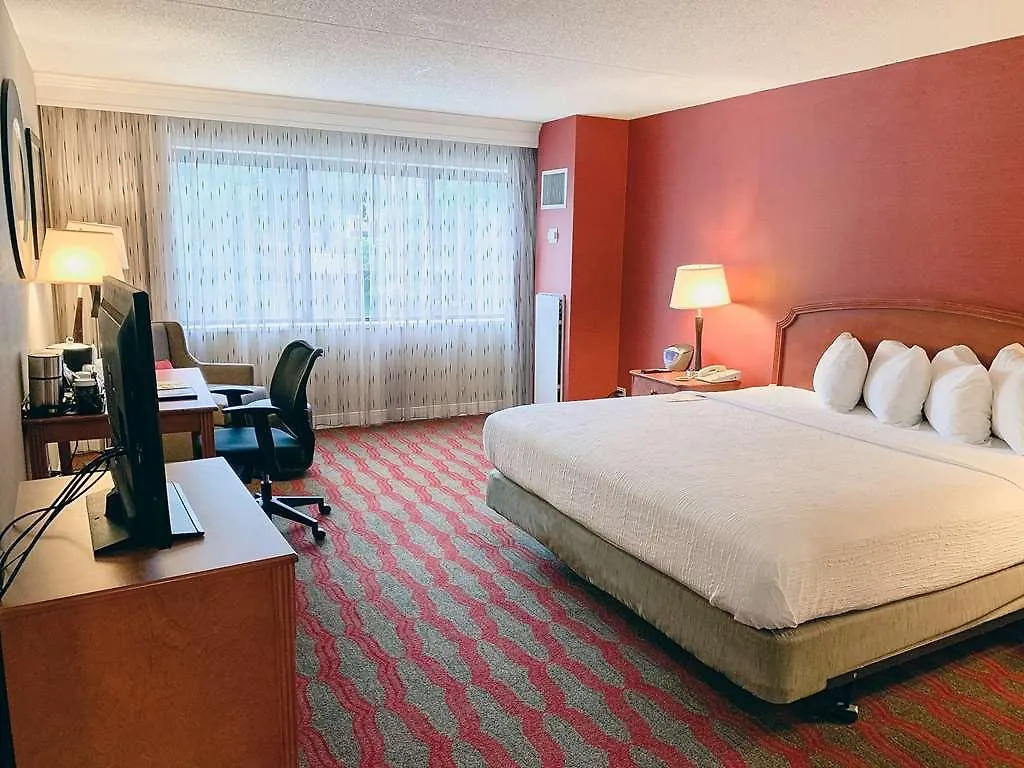 LaGuardia Plaza Hotel New York