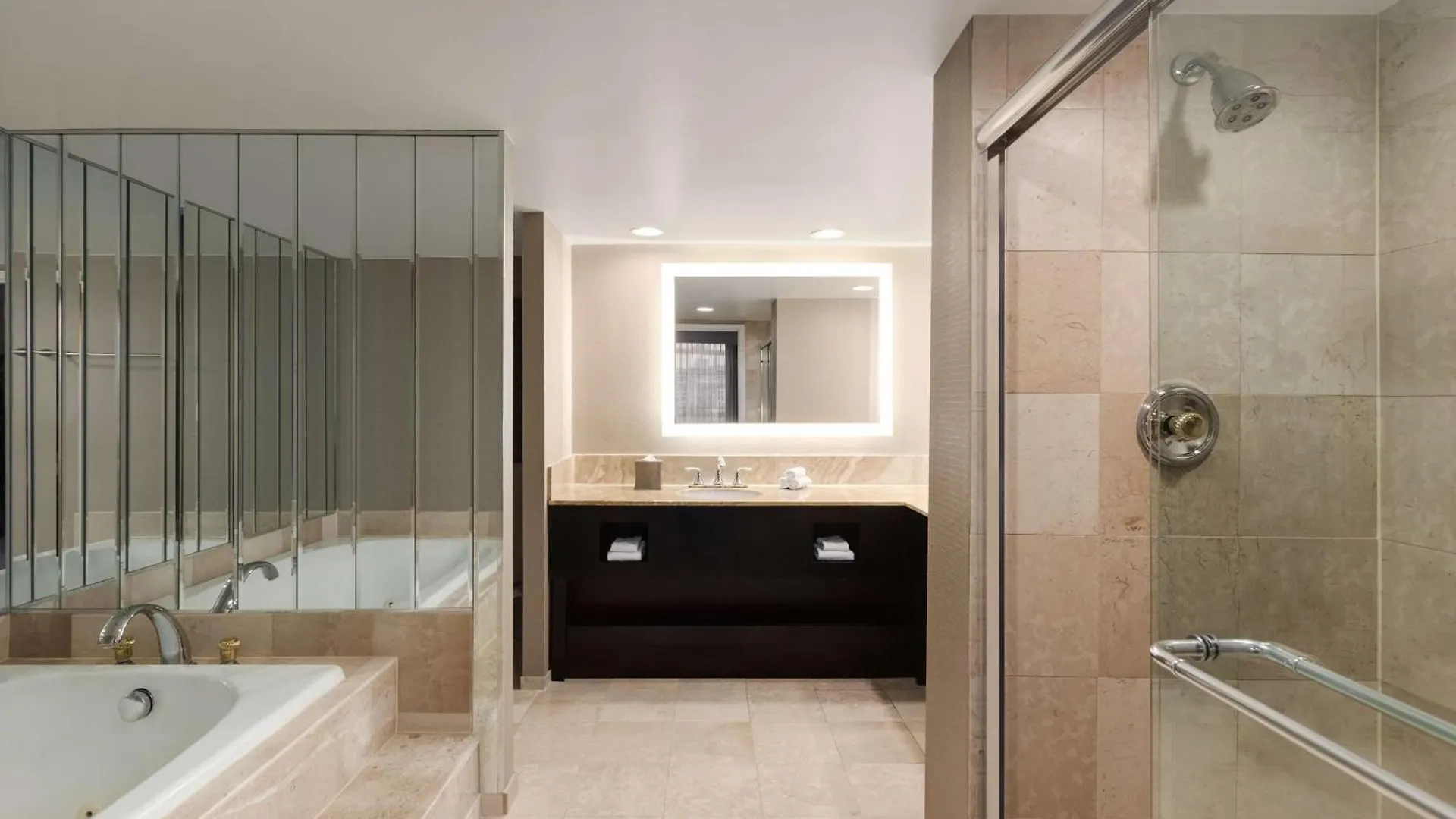 LaGuardia Plaza Hotel New York Stati Uniti
