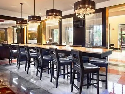 Doubletree By Hilton New York-Laguardia Hotel