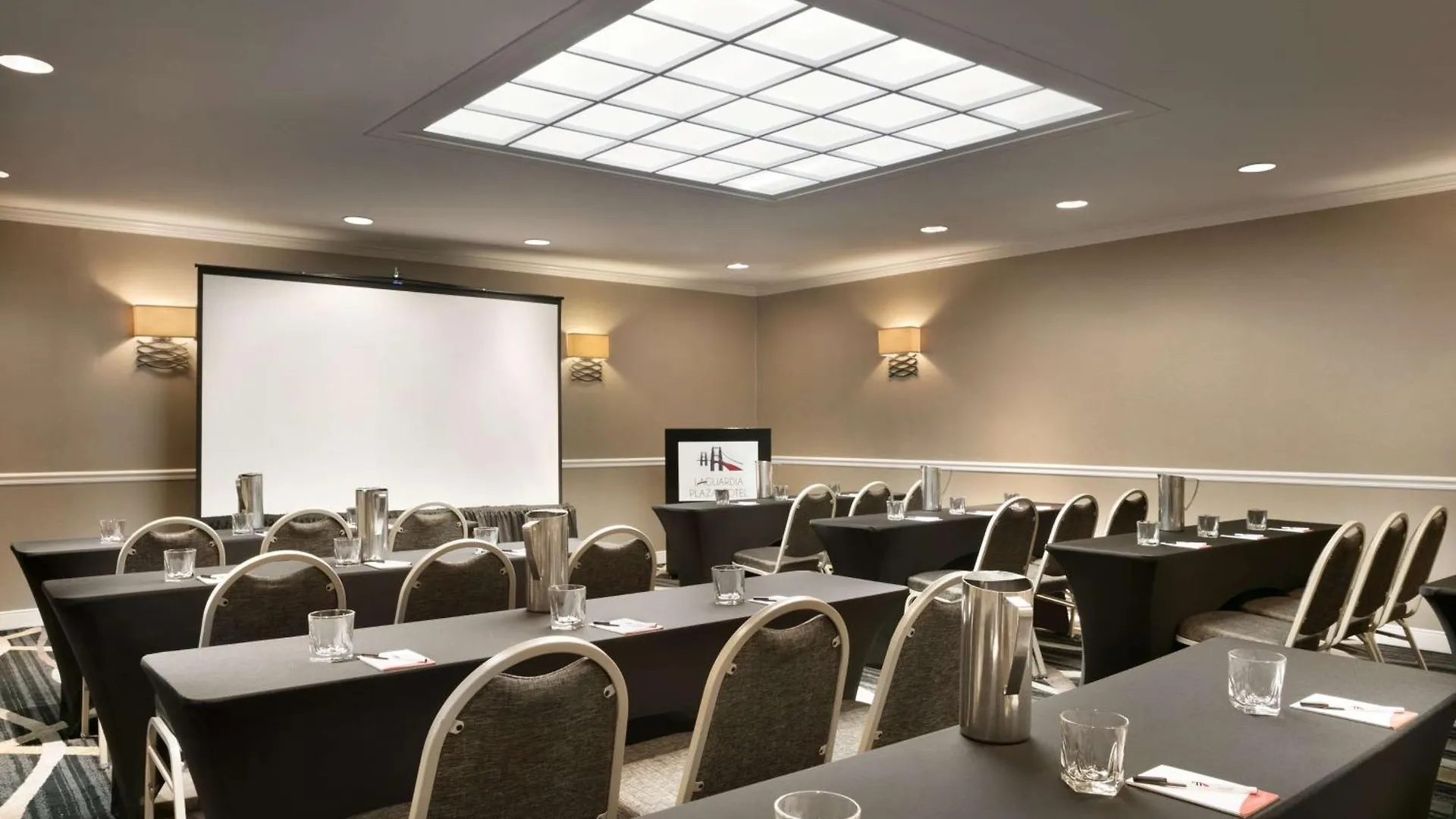 Laguardia Plaza Hotel New York