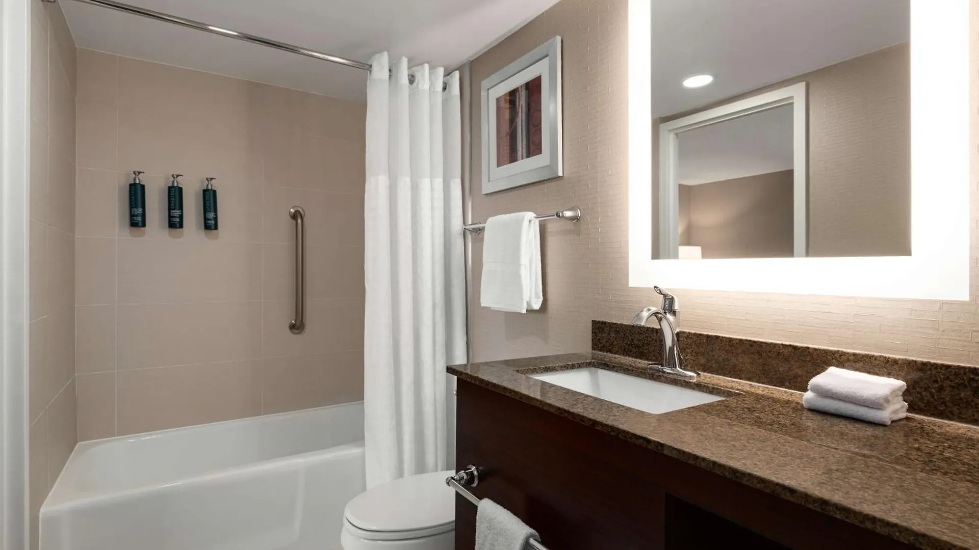 Doubletree By Hilton New York-Laguardia Hotel